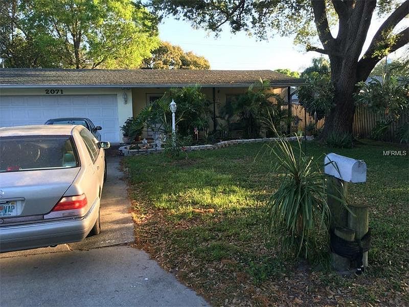 1st image of 2071 Lakewood Dr