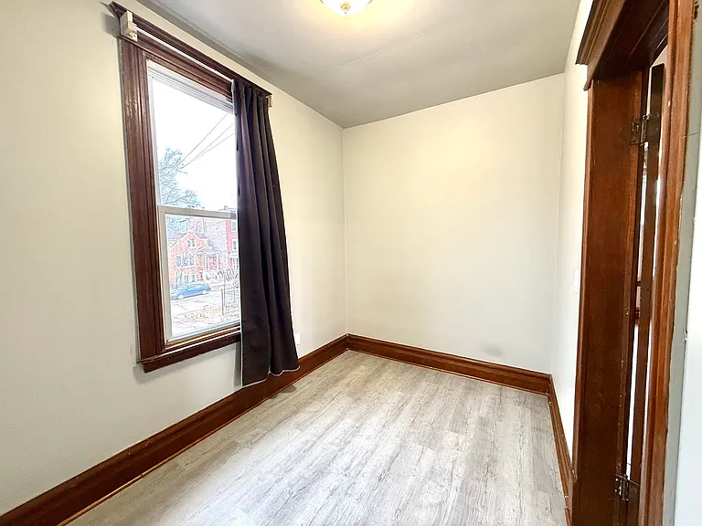 2141 S Marshall Blvd #2-R — Photo 12