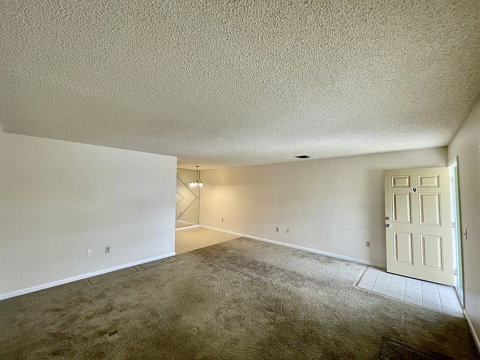 1st image of 604 SW 35th St APT 9