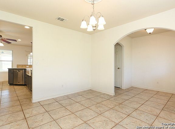 5th image of 138 SHANNON RIDGE DR
