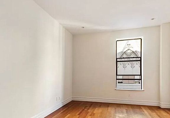 5th image of 154 W 70th St APT 4M