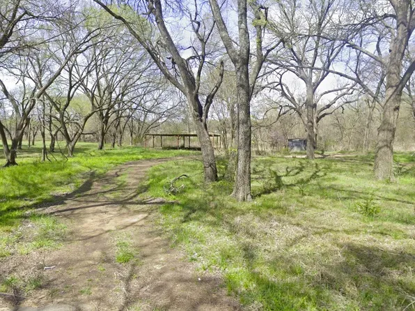 200 Bowden Cir, Burleson, TX 76028