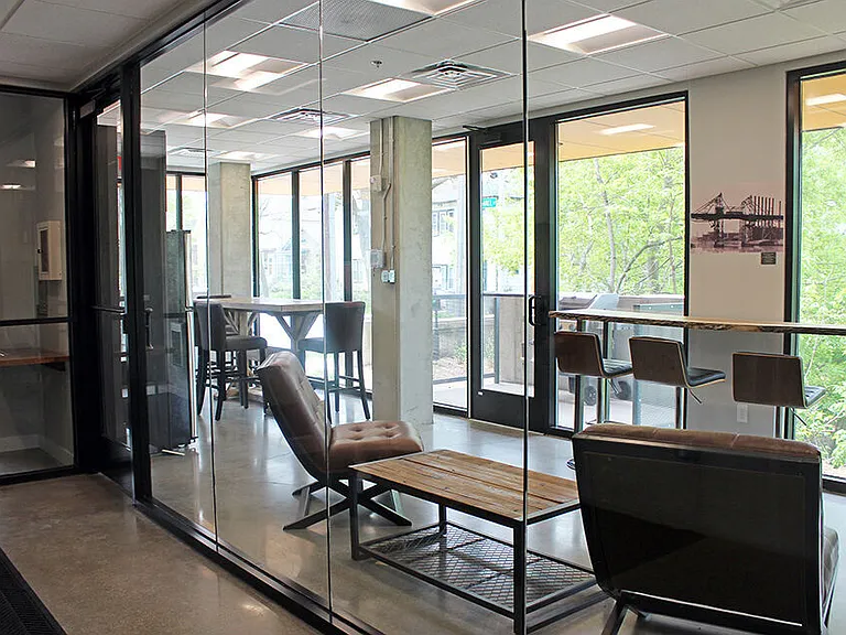 Nine10@Land Place — Photo 3