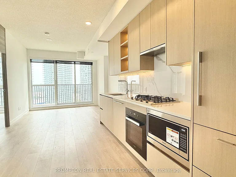 18 Esther Shiner Blvd #1211 — Photo 4