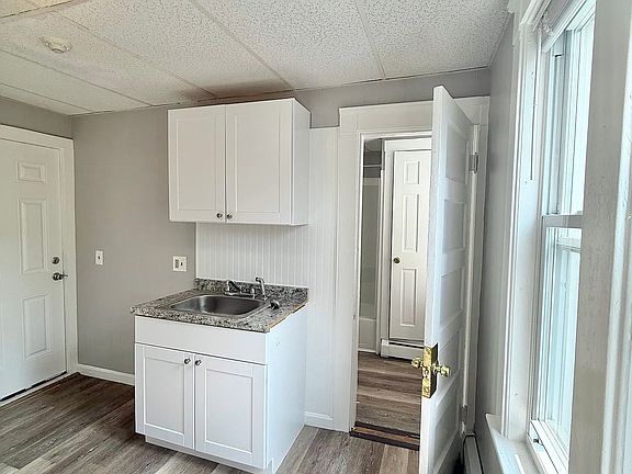 3rd image of 86 Hamilton St #10