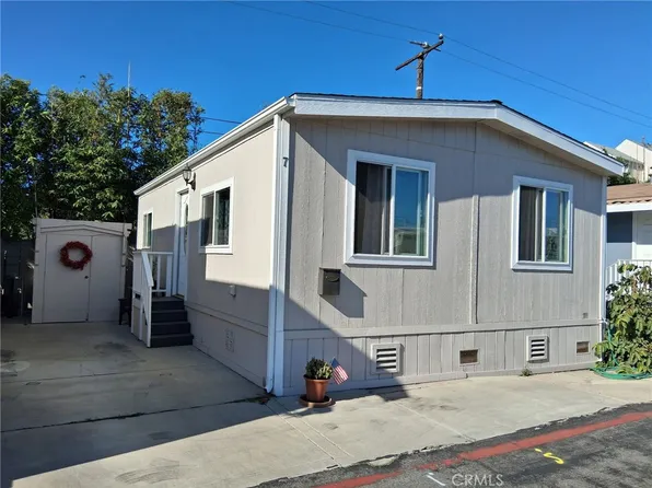 525 Fairfax Dr, Costa Mesa, CA 92627