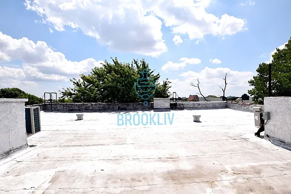 Rented by null | media 28