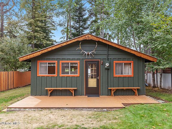 3rd image of 10218 W Lake Forest Loop