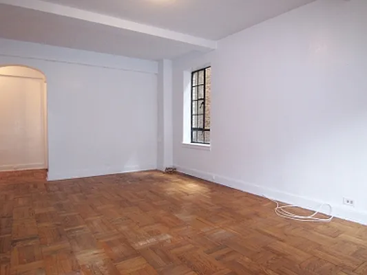 Rented by Citi Habitats | media 16