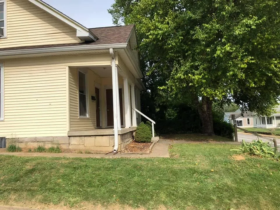 4 bed, $4,200 — Photo 2