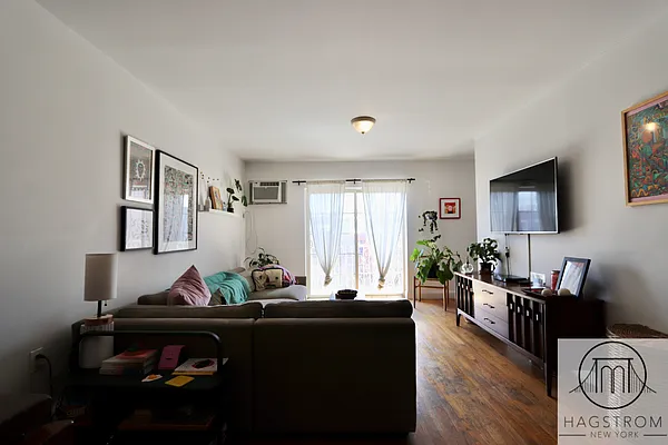 Rented by Hagstrom Management Inc | media 19