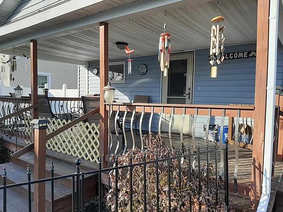 3rd image of 143 Jefferson Ave