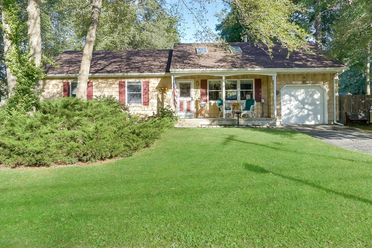 234 Spruce Dr photo 1