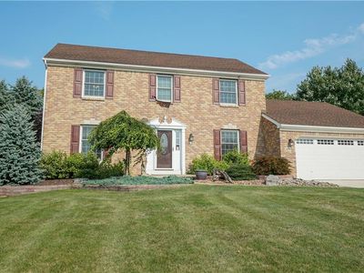 119 Burbank Dr, Orchard Park, NY, 14127