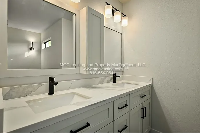 238 Persimmon Rd — Photo 5