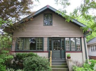 2027 73rd St, Kenosha, WI 53143