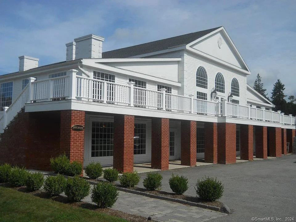 Building Photo - 3 Banner Rd #120