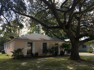 1609 Bayou Dr, Alvin, TX 77511