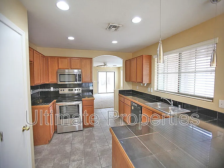 5947 S 249th Dr — Photo 5