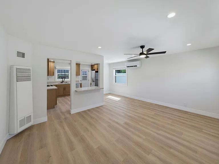 1929 Anaheim Ave — Photo 14