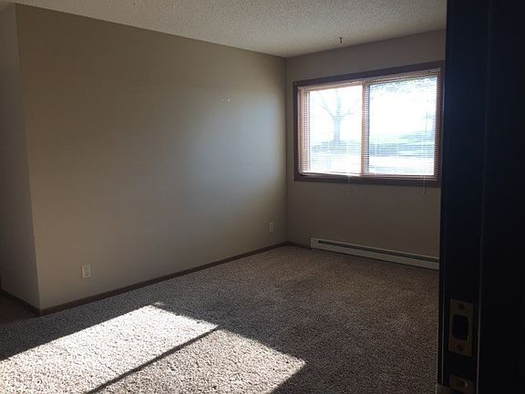 5th image of 1011 N Garfield Ave #B104