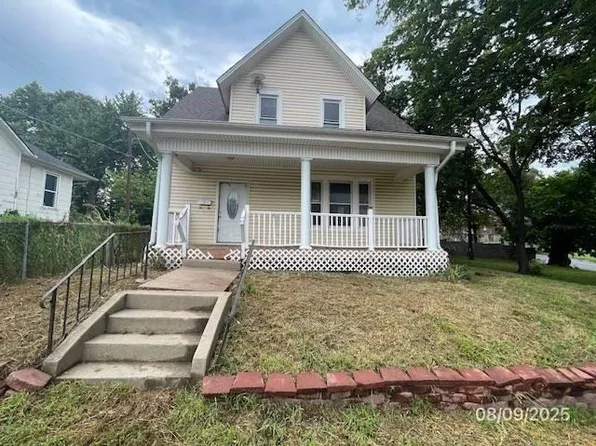 1715 Felix St, Saint Joseph, MO 64501