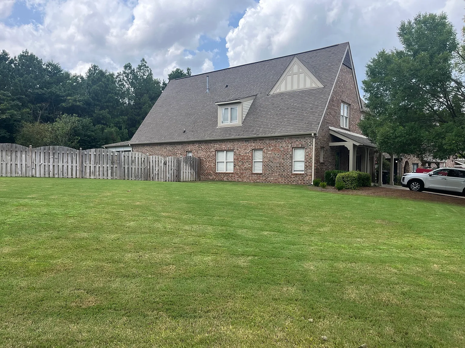 4 bed, 2.5 bath, 2597 sqft, $3,275 — Photo 2