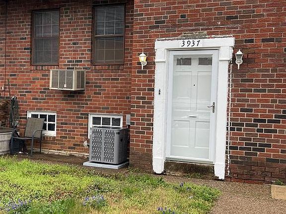 2nd image of 3937 Ellington Rd