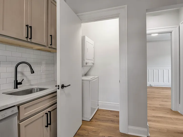 273 Richmond Avenue — Photo 7