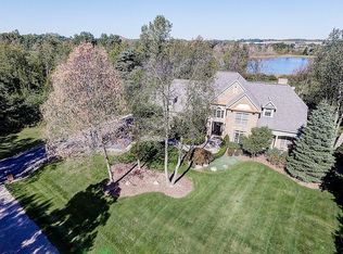 7873 Shores Pointe Dr, Brighton, MI