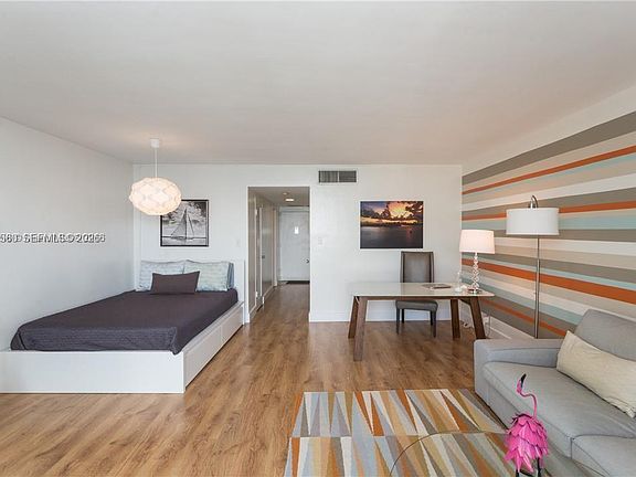 4th image of 1200 West Ave Penthouse 2