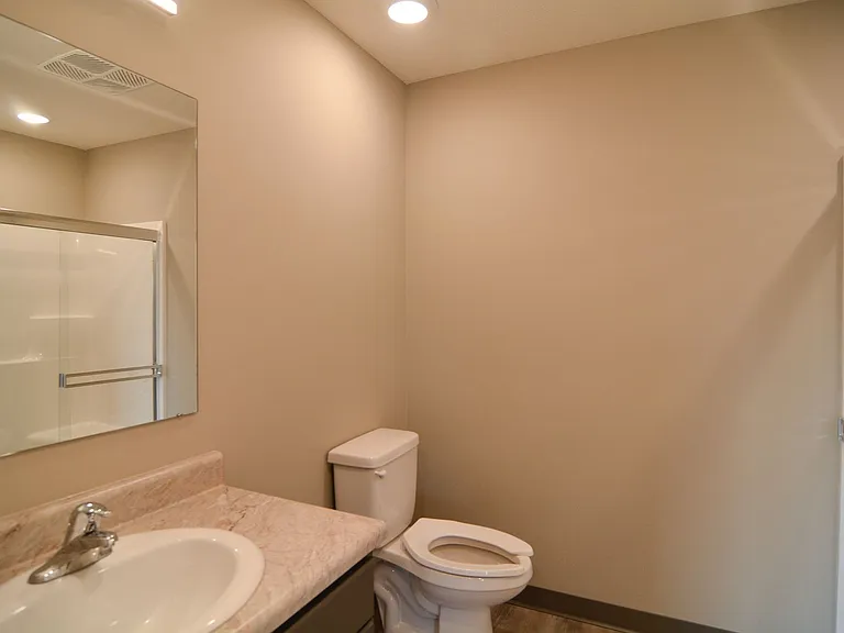 Hamilton Village Senior Suites — Photo 15
