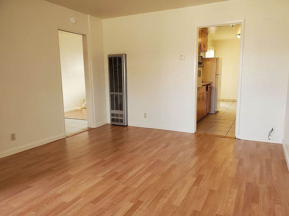 1st image of 230 E San Salvador St APT 7