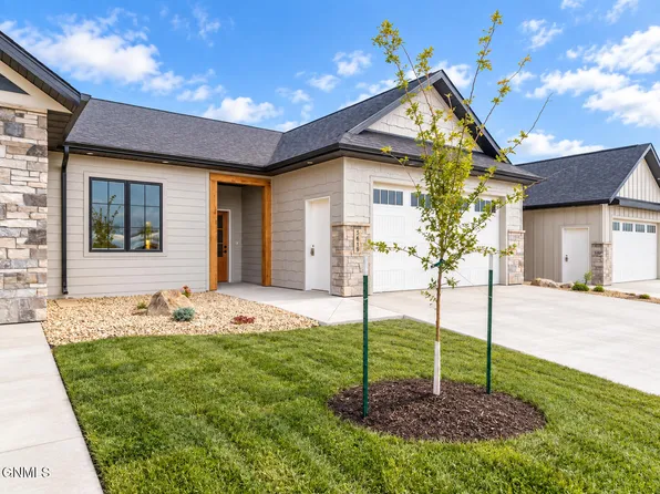 5619 Marble Dr, Bismarck, ND 58503
