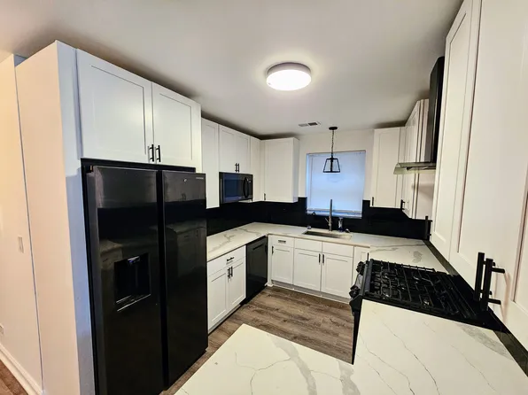 3720 S Calumet Ave APT 1, Chicago, IL 60653