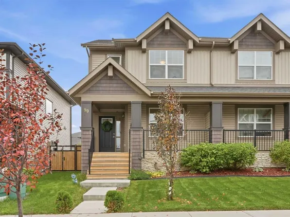 90 N Hillcrest Close SW, Airdrie, AB T4B 4T9