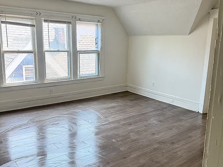 10207 Ostend Ave #3 — Photo 4