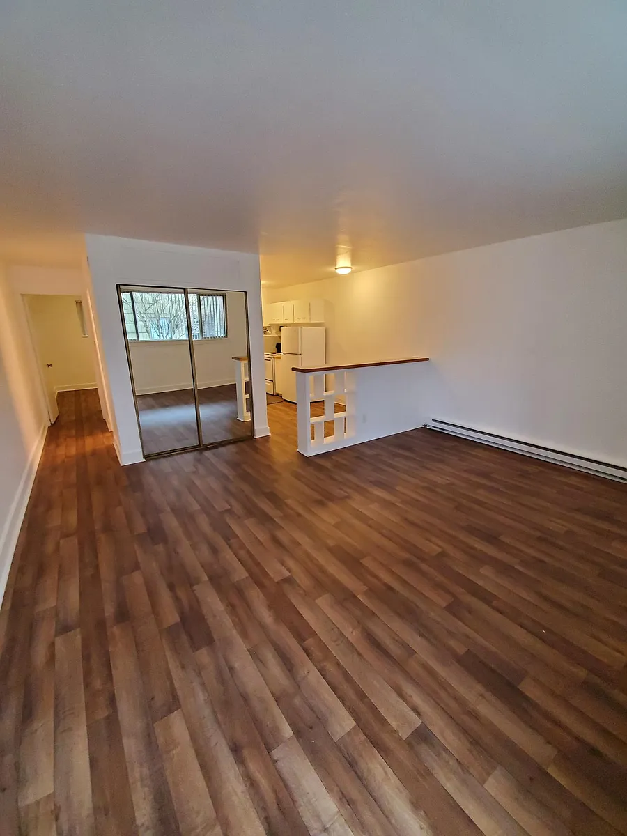 Building Photo - 801 E Harrison St #302