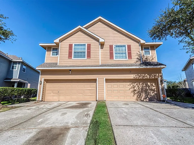 14330 Fairbuff Ln — Photo 2