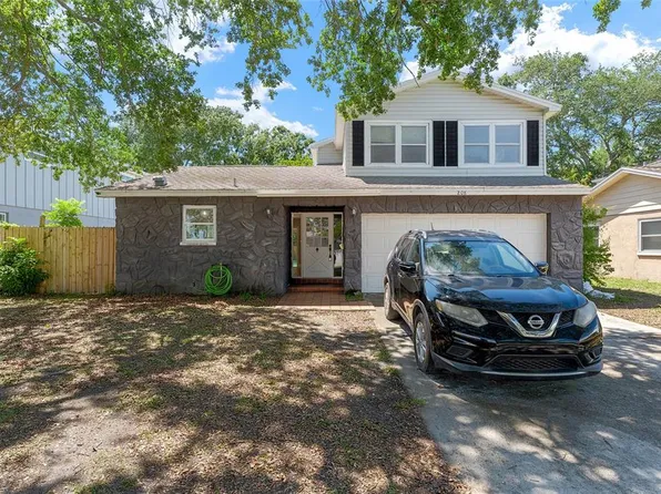 208 SE Lincoln Cir N, Saint Petersburg, FL 33703