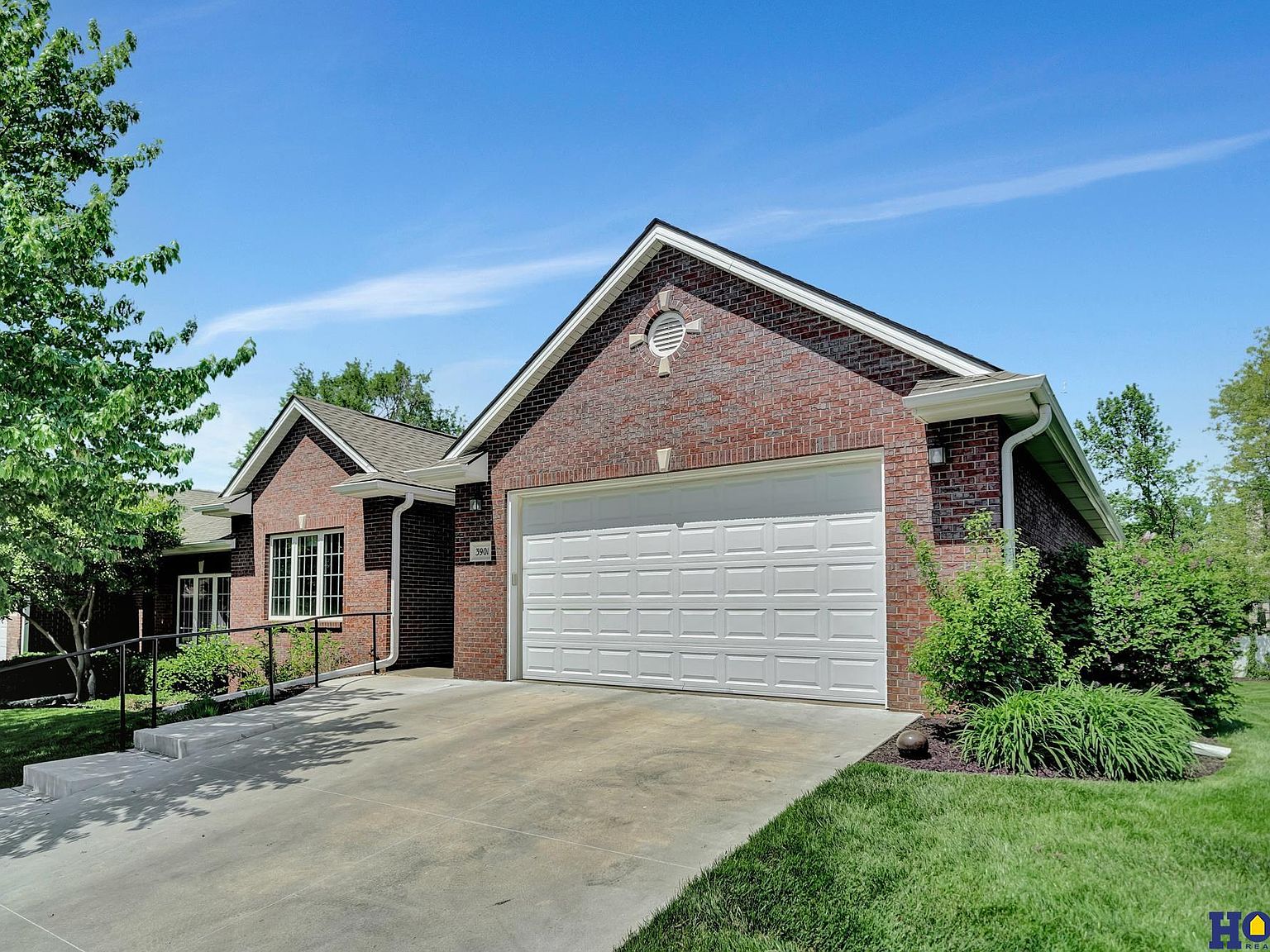 b469e9e7dc9544dcbea980b552de74