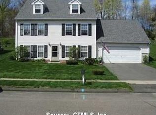 35 Ian Dr, Meriden, CT 06451