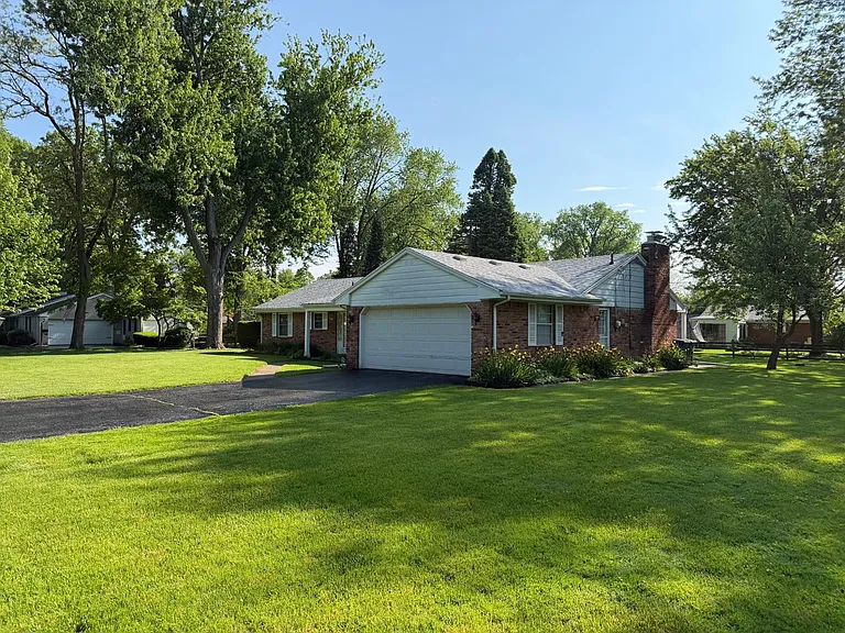 4842 Larkhaven Dr — Photo 3