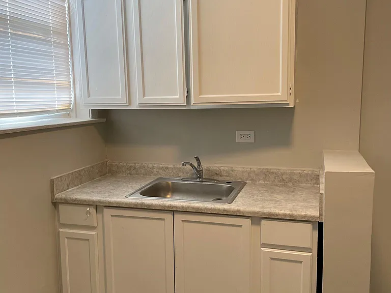 3119 W 61st St #3 — Photo 5