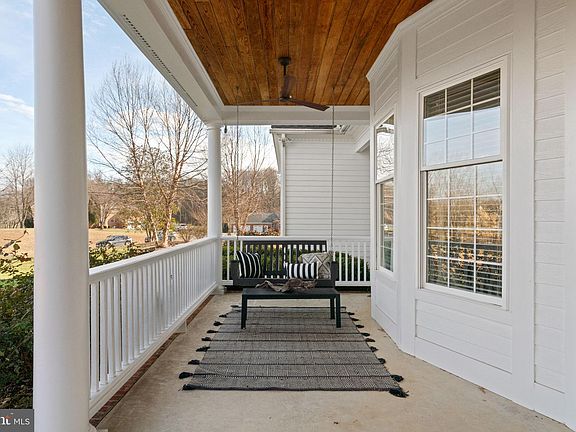 5th image of 6904 Knob Hill Ct