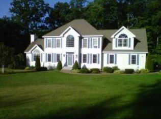 5 Heron View Dr, Hooksett, NH 03106