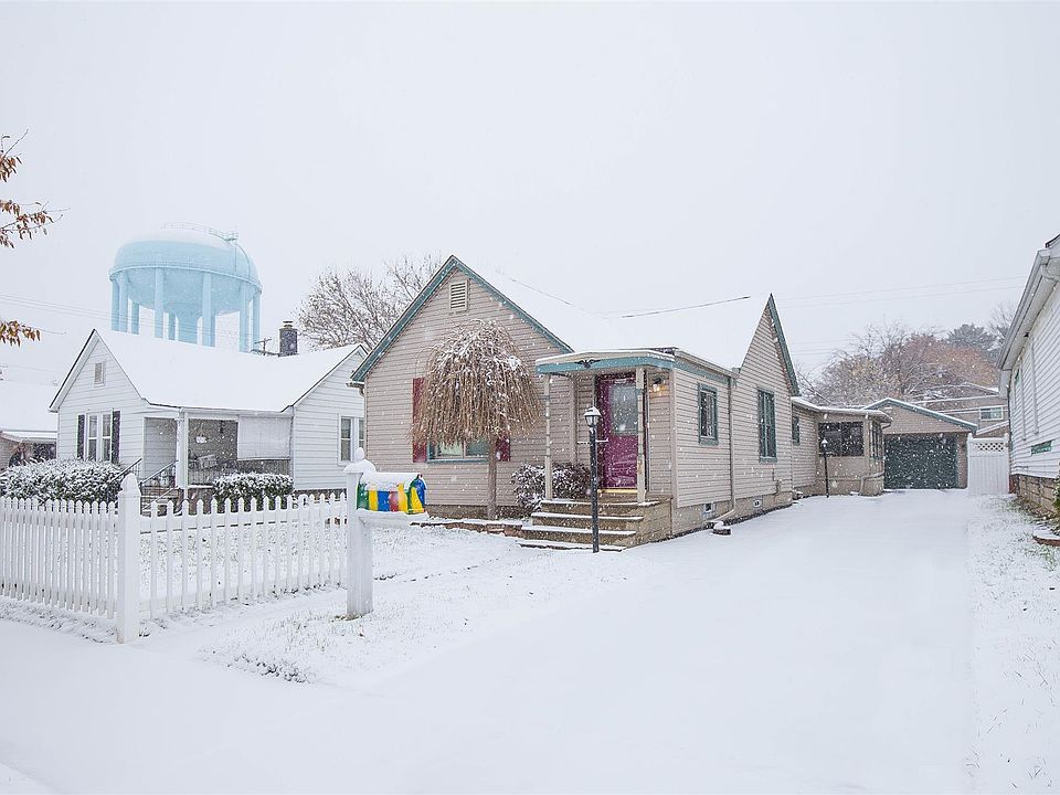 1st image of 54 Yeamans Ave