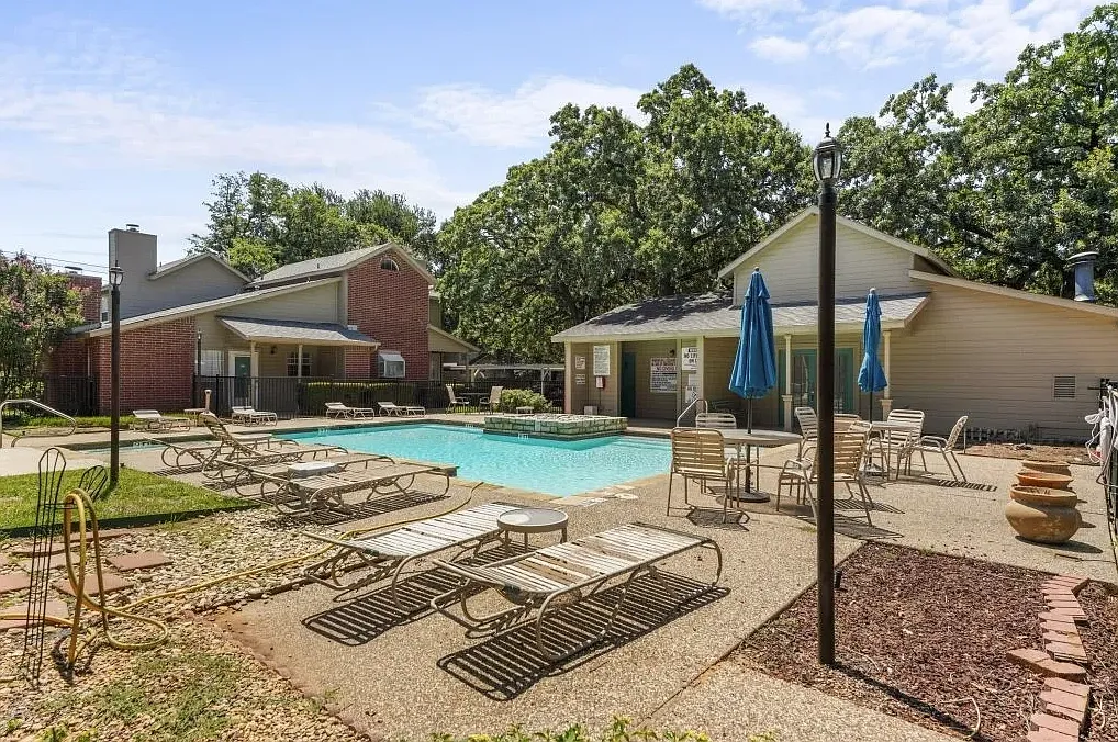 2 bed, 912 sqft, $1,425 — Photo 4