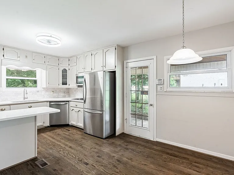 531 Park Ter — Photo 11