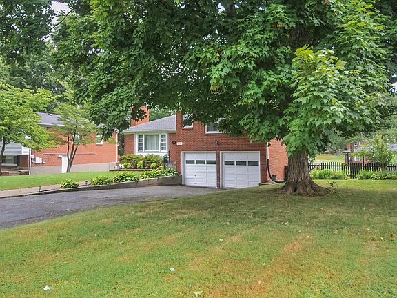 4th image of 3117 McMahan Blvd